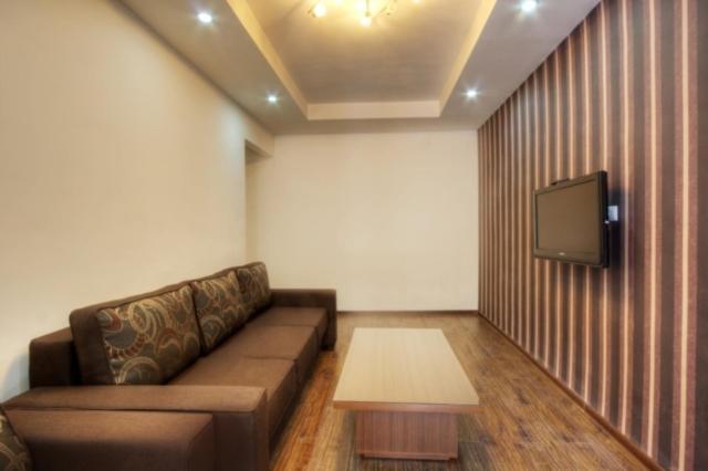 فندق تساغكاوفيت تساجكادزور الغرفة الصورة